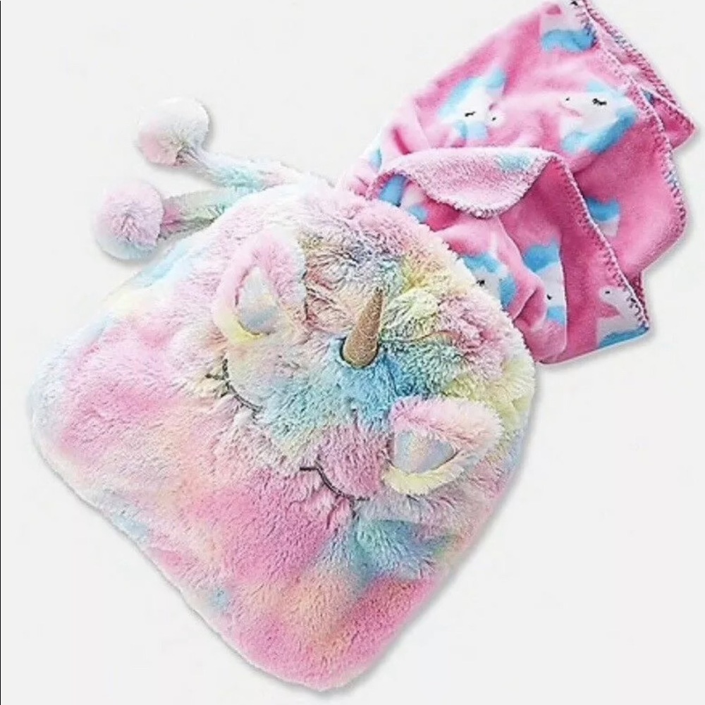 Justice Unicorn throw blanket in bag
